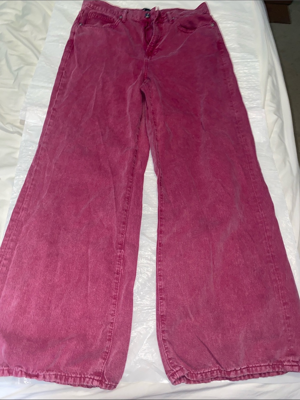 GAP Wide Leg Jeans in Berry Pink